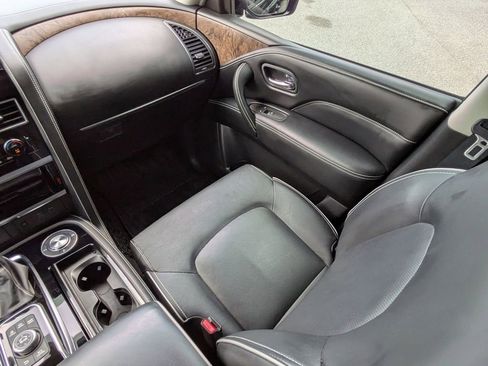 Used 2023 INFINITI QX80 Premium Select w/ All-Season Package RWD image 18