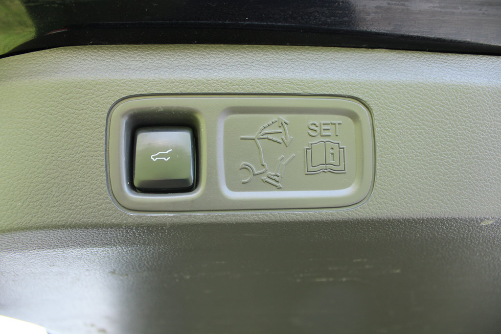 Used 2021 Ford Expedition Limited AWD/4WD image 15