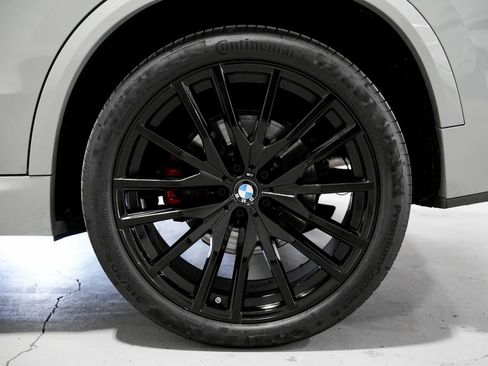 Used 2024 BMW X5 xDrive40i w/ M Sport Package image 40
