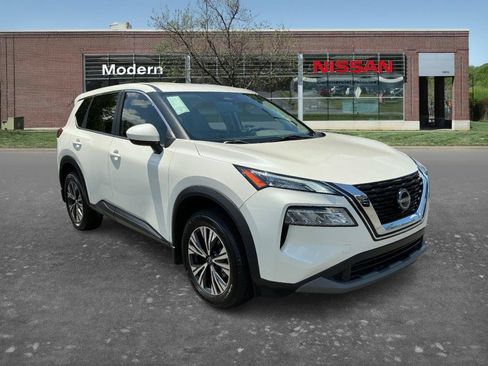 Certified 2023 Nissan Rogue SV FWD image 5