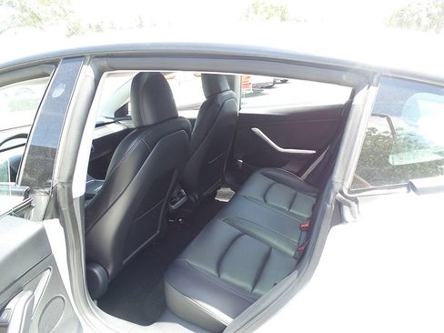 Used 2023 Tesla Model 3 Standard Range RWD image 27