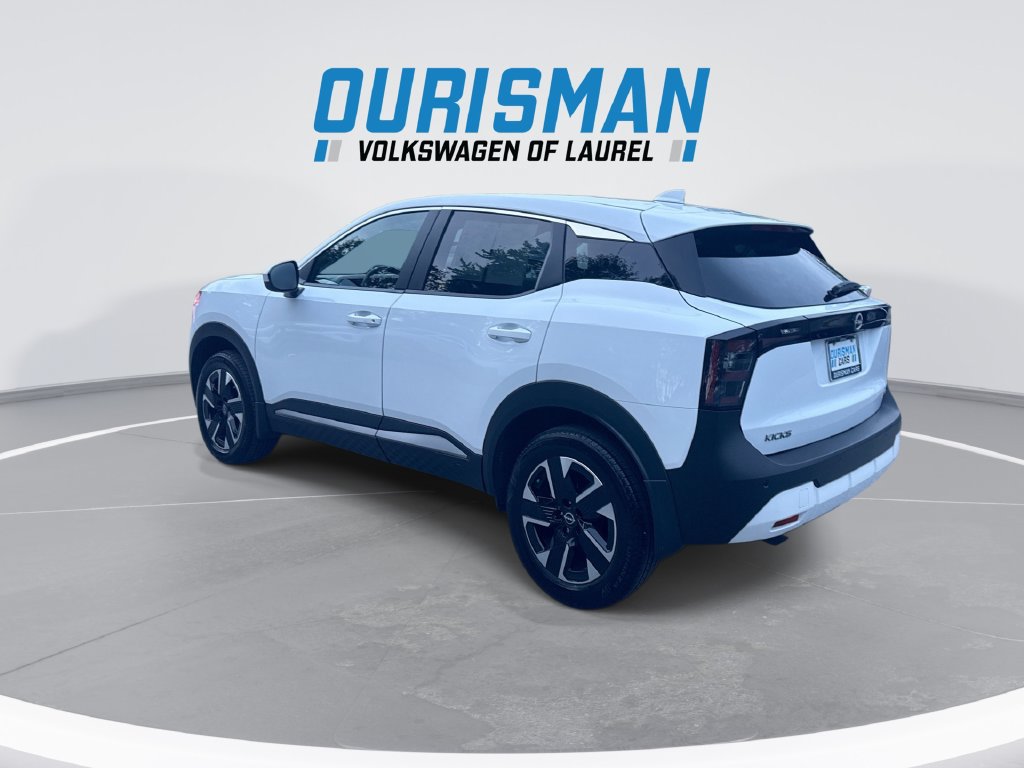 Used 2025 Nissan Kicks SV AWD/4WD image 6