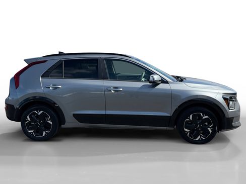 Used 2024 Kia Niro Wave FWD image 6
