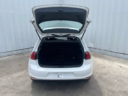 Used 2016 Volkswagen e-Golf SE FWD image 8