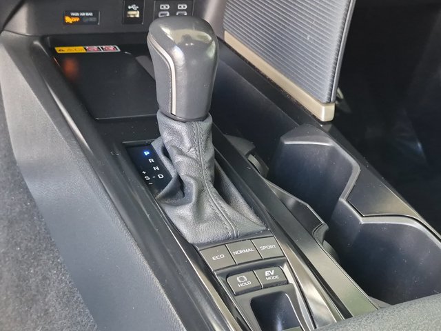Used 2025 Toyota Camry SE FWD image 22