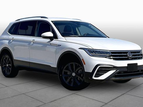 Used 2024 Volkswagen Tiguan SE AWD/4WD image 6