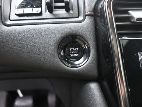 Used 2025 Nissan Armada PRO-4X w/ Pro-4X Premium Package AWD/4WD image 18