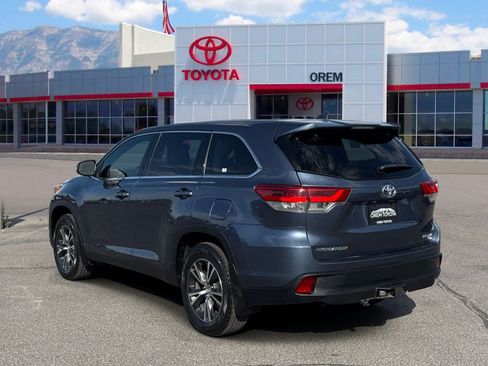 Used 2019 Toyota Highlander Plus AWD/4WD image 5
