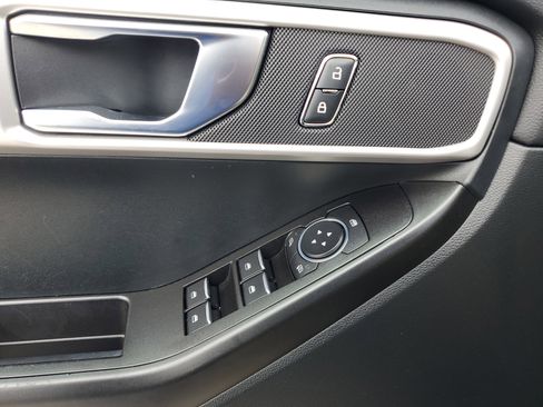 Used 2021 Ford Explorer 2WD image 27