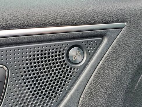 Used 2024 Ford Edge Titanium image 11