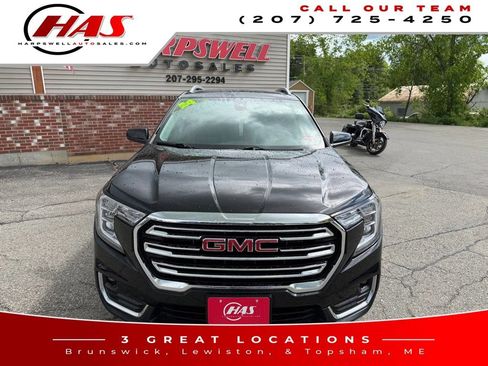 Used 2024 GMC Terrain SLT AWD/4WD image 9