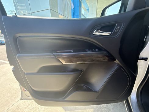 Used 2017 GMC Canyon SLE w/ SLE Convenience Package image 18