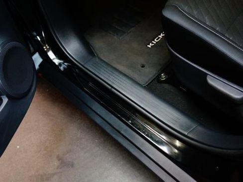 Certified 2023 Nissan Kicks SV FWD image 29