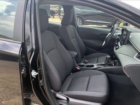 Used 2024 Toyota Corolla LE image 9