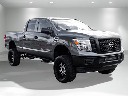 Used 2019 Nissan Titan S w/ S Utility Package image 5