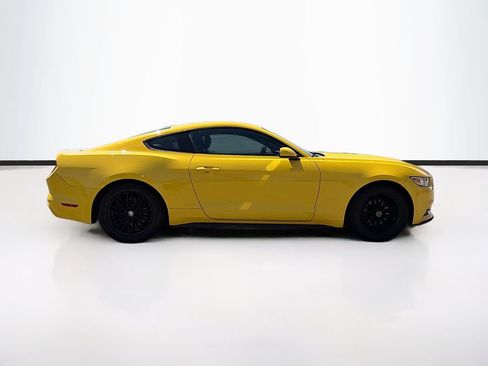 Used 2016 Ford Mustang Coupe RWD image 4
