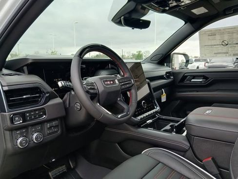 New 2026 GMC Yukon AT4 Ultimate AWD/4WD image 9