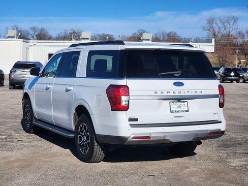 Used 2023 Ford Expedition Max XLT image 7