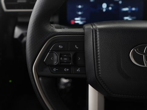 Certified 2025 Toyota 4Runner Limited image 25