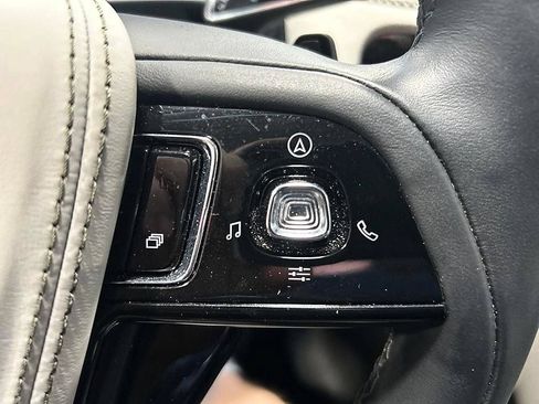 Used 2025 Lincoln Aviator AWD w/ Equipment Group 101A image 16