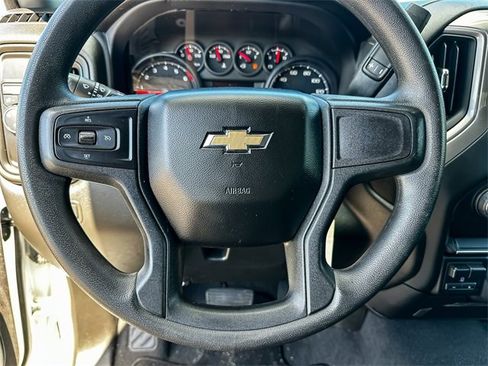 Used 2022 Chevrolet Silverado 2500 Custom w/ Custom Convenience Package image 15