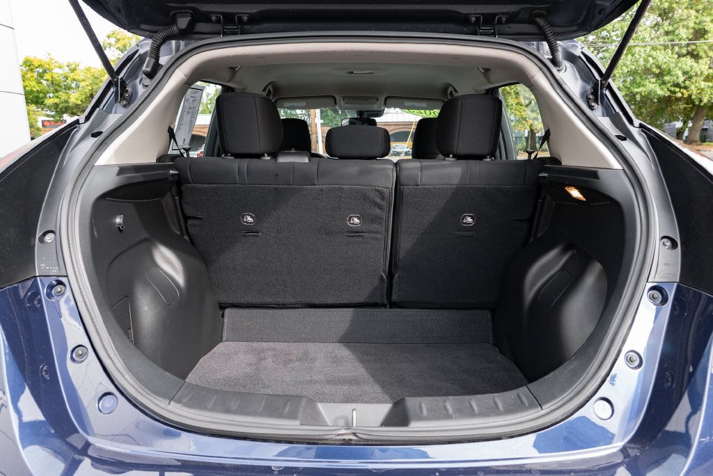 Used 2025 Nissan Leaf S FWD image 8