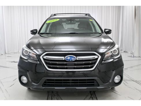 Used 2019 Subaru Outback 2.5i Limited AWD/4WD image 3