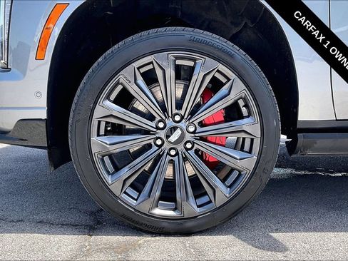 Used 2025 Cadillac Escalade V AWD/4WD image 35