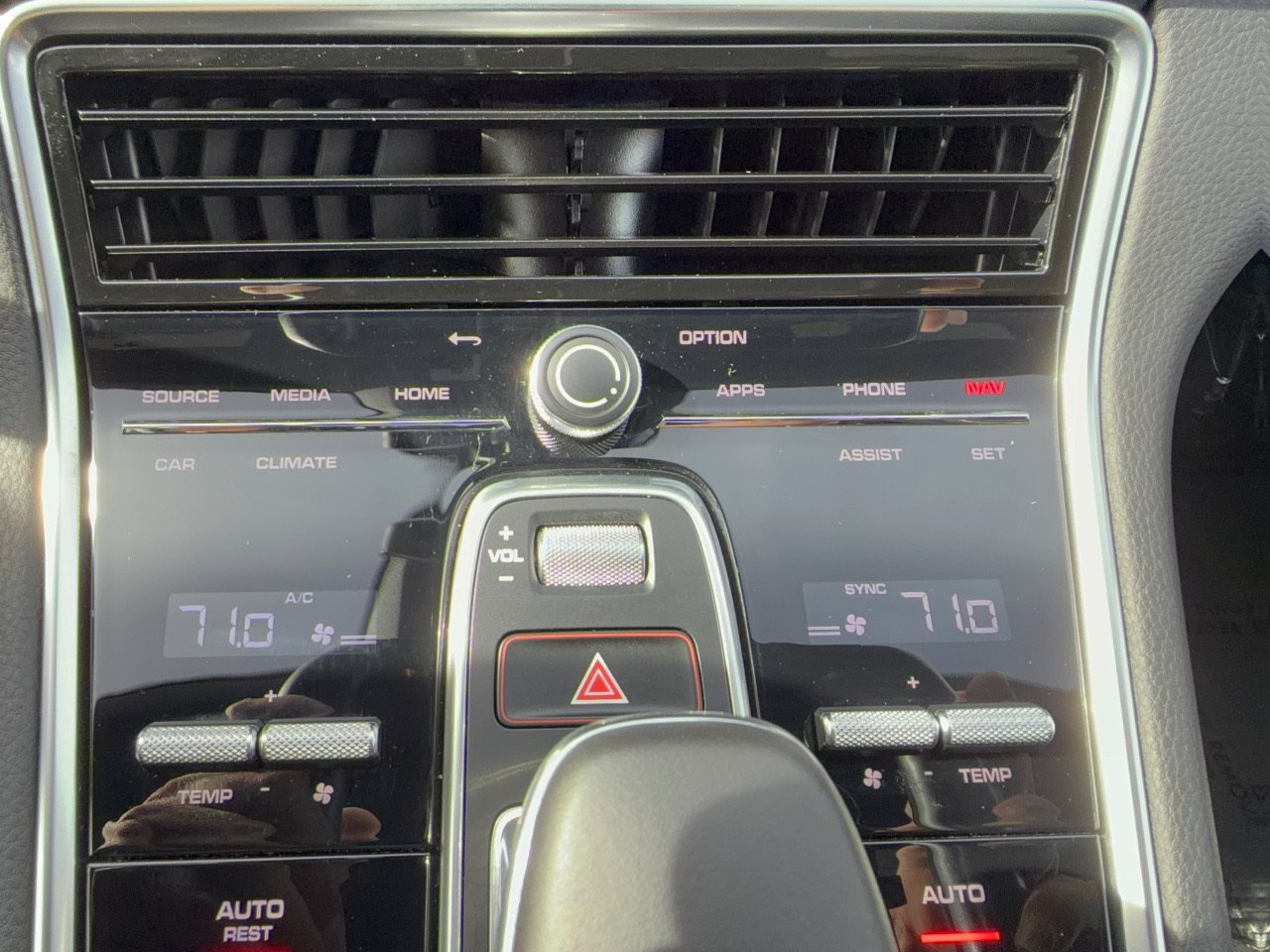 Certified 2023 Porsche Panamera 4 AWD/4WD image 22