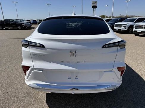 New 2026 Buick Envista Avenir image 8