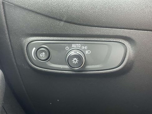 Used 2024 Chevrolet Equinox LS w/ LS Convenience Package FWD image 18