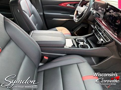Used 2026 Chevrolet Traverse RS w/ LPO, Floor Liner Package AWD/4WD image 25