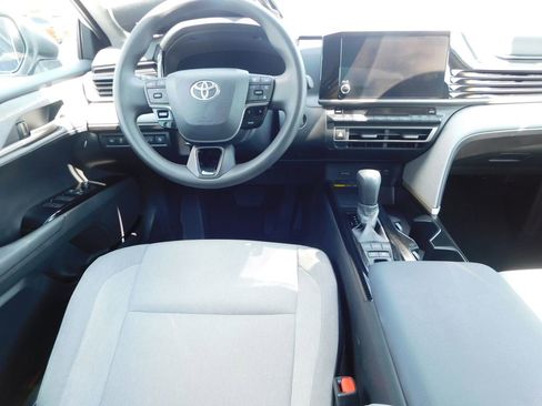 Used 2025 Toyota Camry LE AWD/4WD image 15