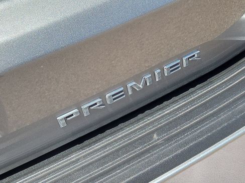 Used 2026 Chevrolet Tahoe Premier AWD/4WD image 13