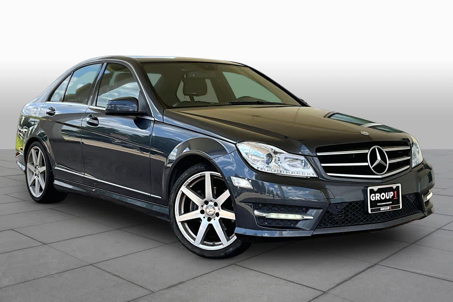 Used 2014 Mercedes-Benz C 250 Sedan image 3