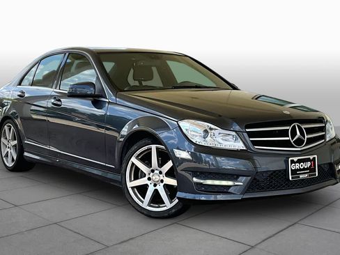 Used 2014 Mercedes-Benz C 250 Sedan image 3