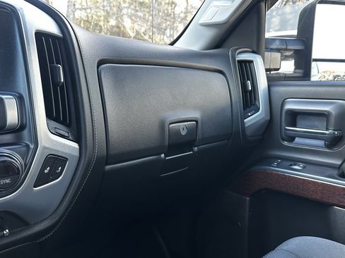 Used 2017 GMC Sierra 1500 SLE image 12