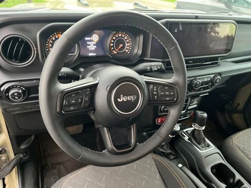 Used 2025 Jeep Gladiator Mojave w/ Convenience Group AWD/4WD image 12