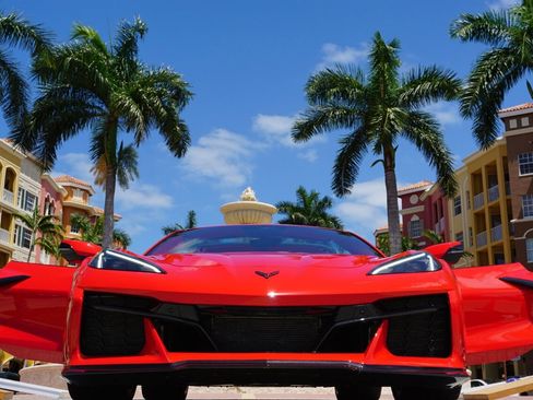 Used 2024 Chevrolet Corvette Z06 w/ Stealth Interior Trim Package RWD image 31