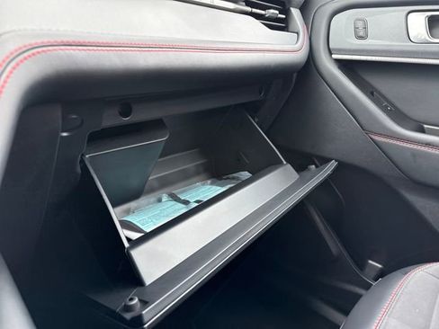 Used 2025 Ford Explorer ST-Line w/ ST-Line Street Pack image 41