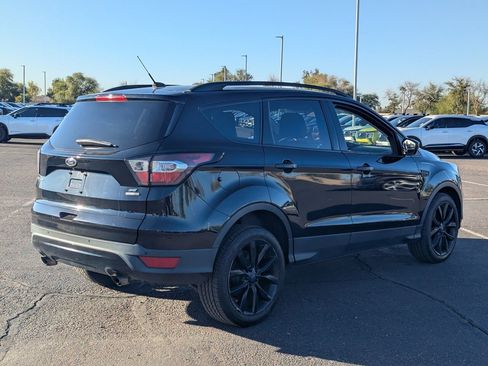 Used 2017 Ford Escape SE w/ Equipment Group 201A image 6