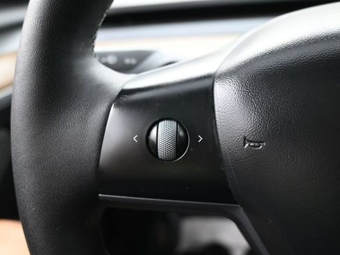 Used 2023 Tesla Model 3 Standard Range RWD image 23