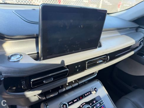 Used 2020 Lincoln Aviator Reserve w/ Equipment Group 201A RWD image 6
