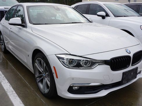 Used 2017 BMW 330e image 2