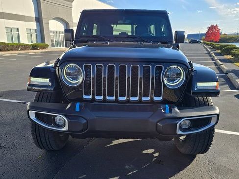 Used 2023 Jeep Wrangler Unlimited Sahara w/ Cold Weather Group image 12