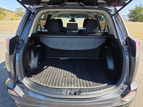 Used 2018 Toyota RAV4 LE w/ All Weather Liner Package AWD/4WD image 16