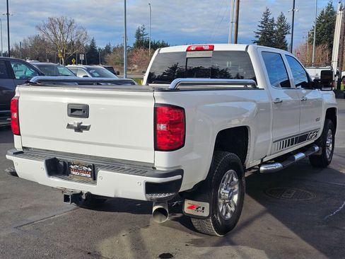 Used 2016 Chevrolet Silverado 3500 LTZ image 5
