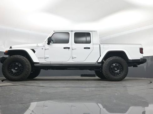 Used 2020 Jeep Gladiator Overland image 15