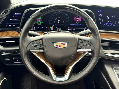 Used 2024 Cadillac Escalade ESV Sport Platinum w/ LPO, ONYX Package image 29