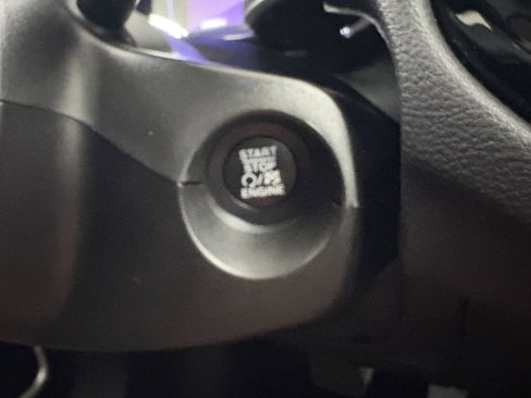 Used 2020 Jeep Compass Latitude image 19